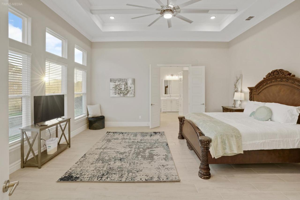 Newly Built Stylish Retreat With Designer Kitchen - Near Park & Beach Corpus Christi Extérieur photo